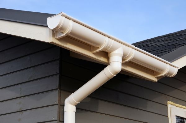 Cost of Roof Gutter Replacement in Independence