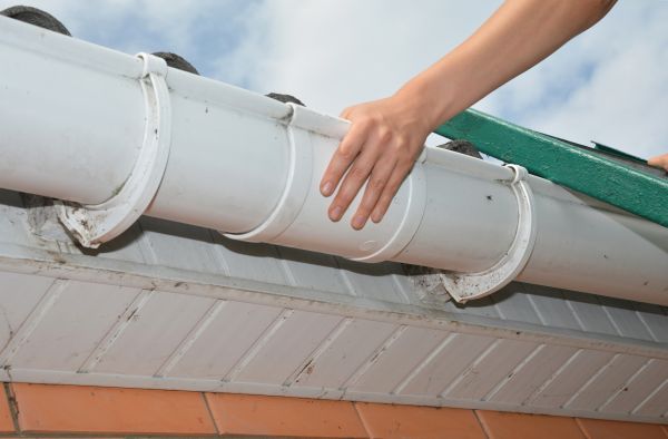 Gutter Reattachment in Independence