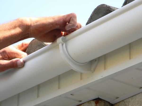 Cost of Plastic Gutter Repair in Independence